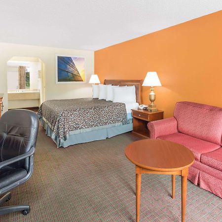 Days Inn By Wyndham Orangeburg South מראה חיצוני תמונה