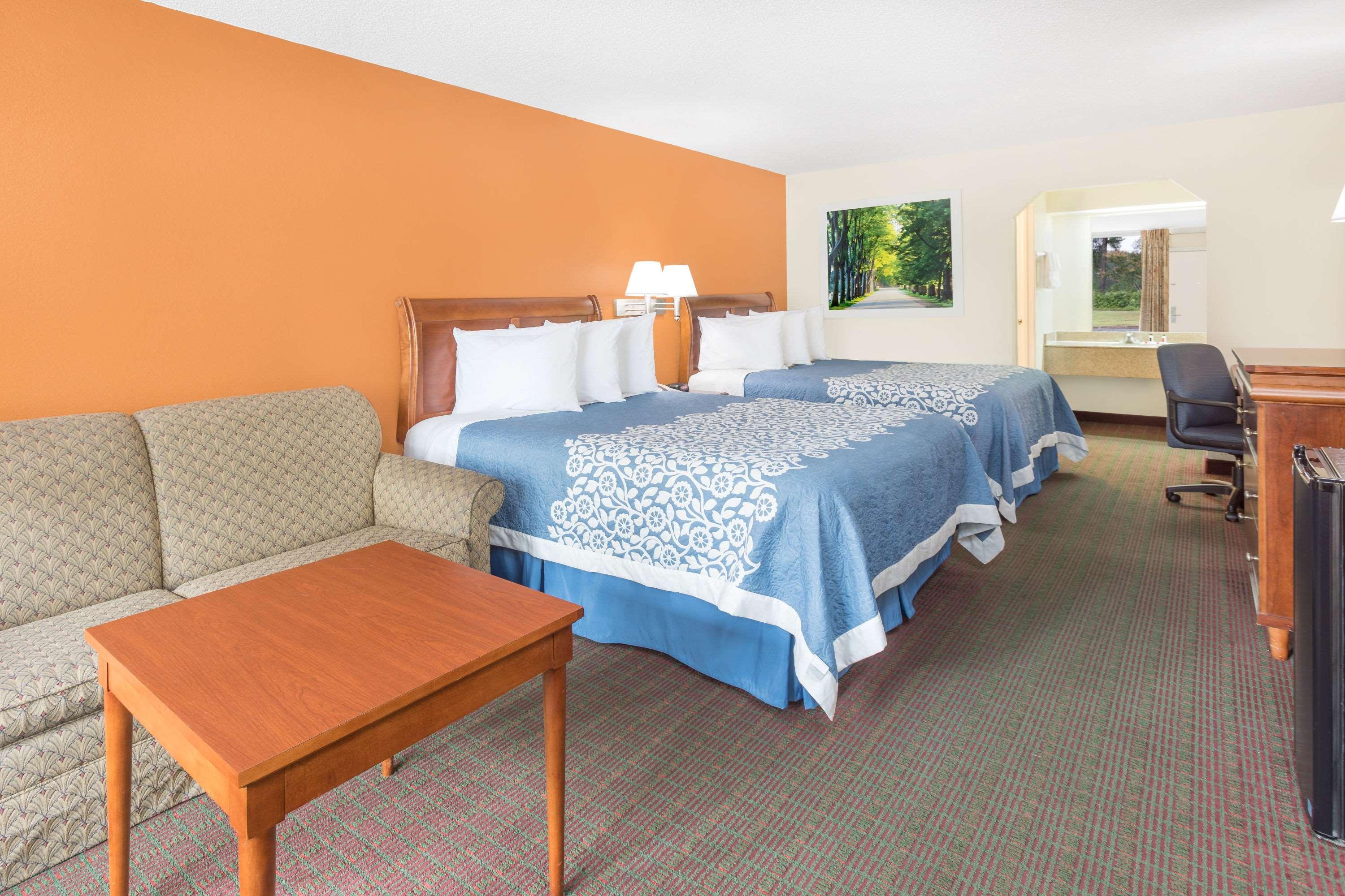 Days Inn By Wyndham Orangeburg South מראה חיצוני תמונה