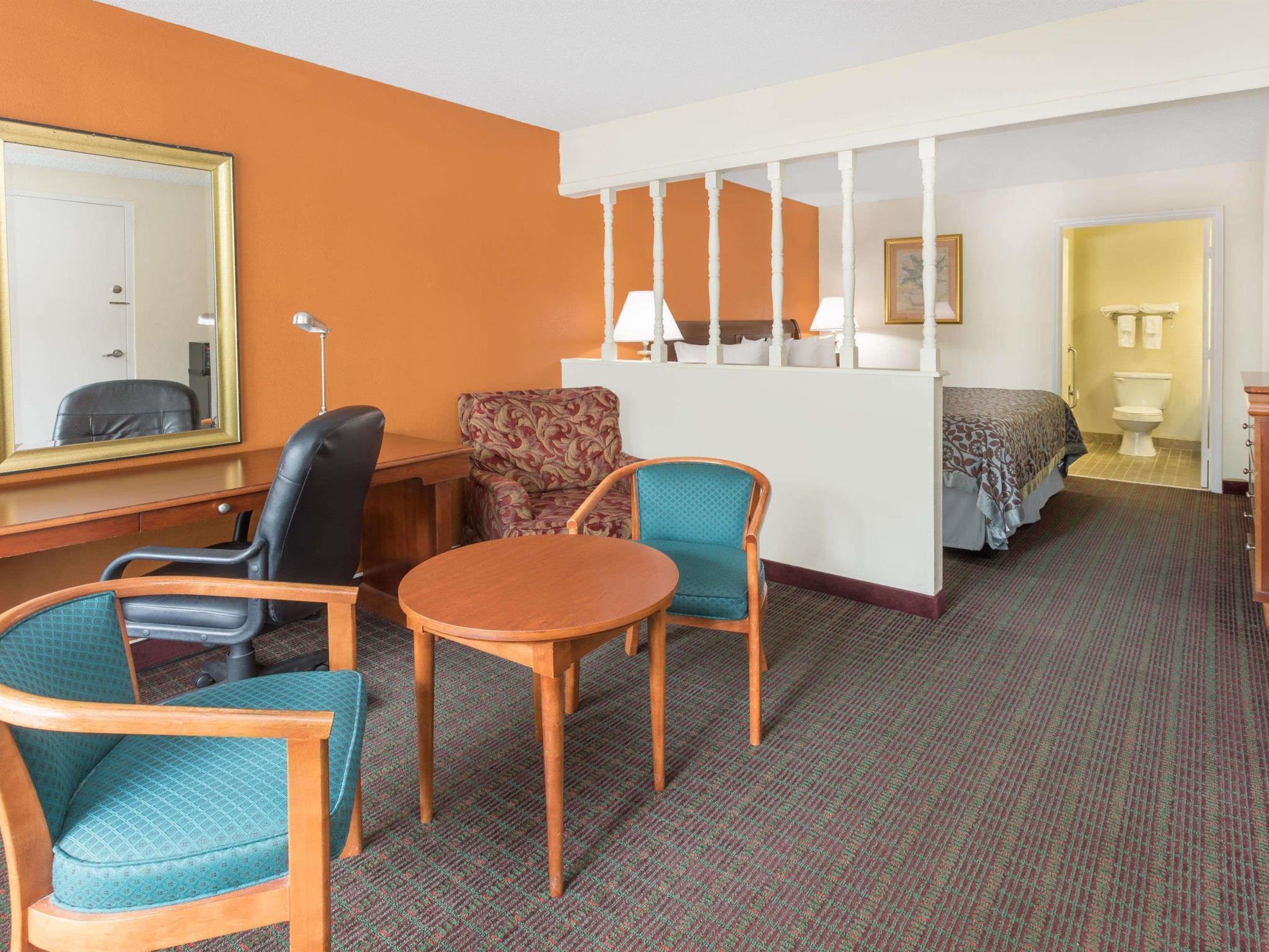 Days Inn By Wyndham Orangeburg South מראה חיצוני תמונה